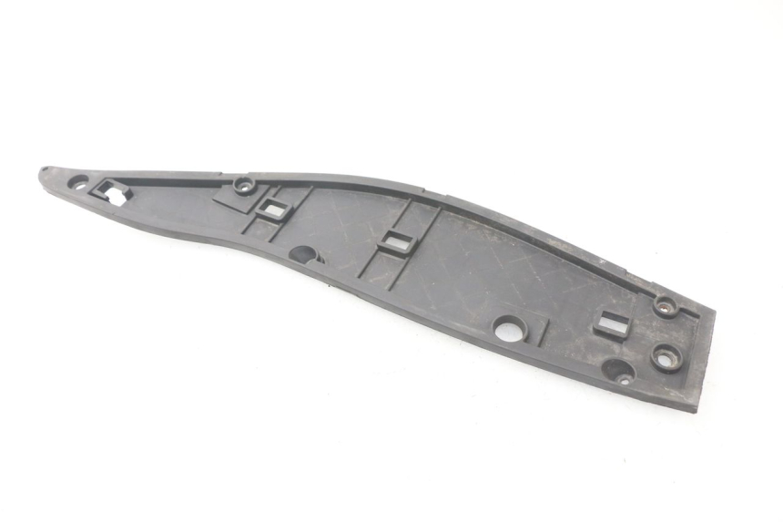 photo de TAPA REPOSAPIES DERECHA GILERA NEXUS 125 (2009 - 2013)