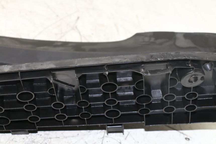 photo de TAPA REPOSAPIES DERECHA KYMCO K-XCT 125 (2013 - 2017)