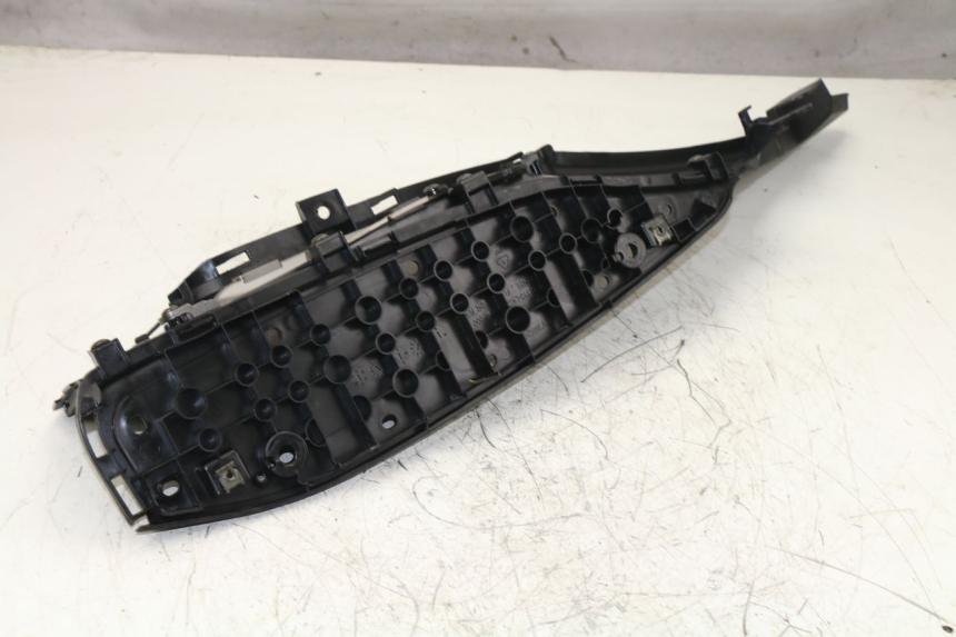 photo de TAPA REPOSAPIES DERECHA KYMCO K-XCT 125 (2013 - 2017)