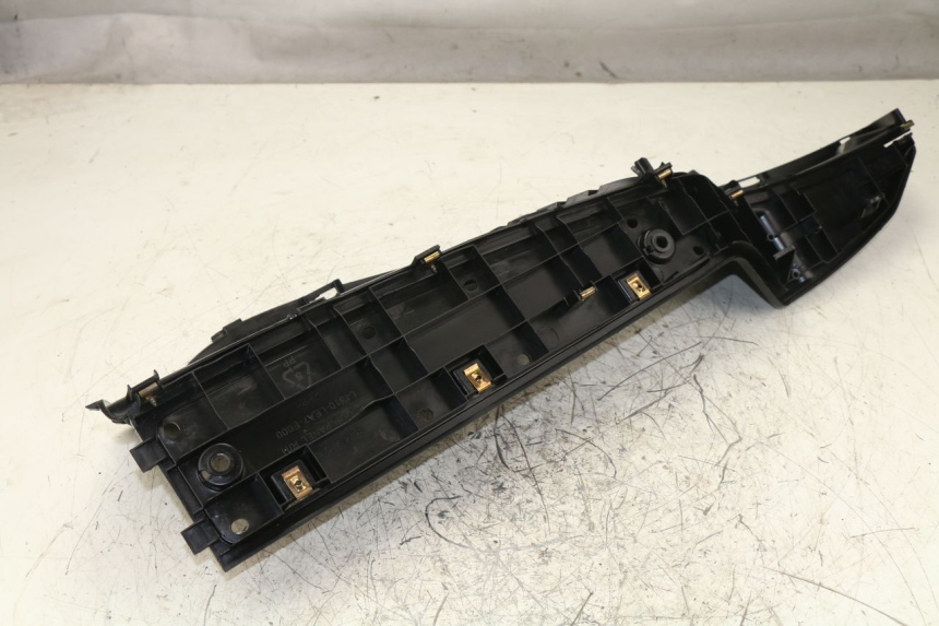 photo de TAPA REPOSAPIES DERECHA KYMCO DINK STREET ABS 125 (2011 - 2018)
