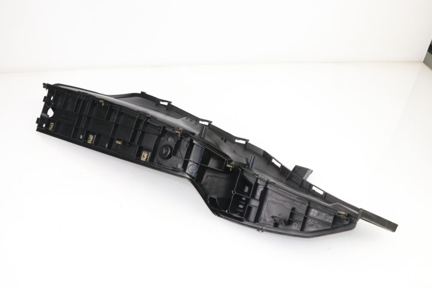 photo de TAPA REPOSAPIES DERECHA KYMCO DINK STREET ABS 125 (2011 - 2018)