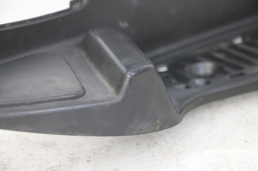 photo de TAPA REPOSAPIES DERECHA PIAGGIO MP3 LT 300 (2010 - 2016)