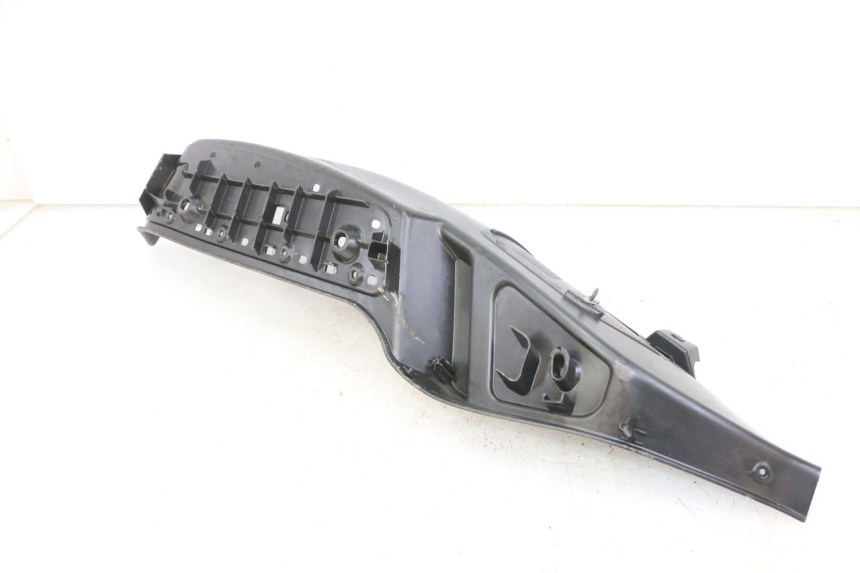photo de TAPA REPOSAPIES DERECHA PIAGGIO MP3 500 (2011 - 2015)