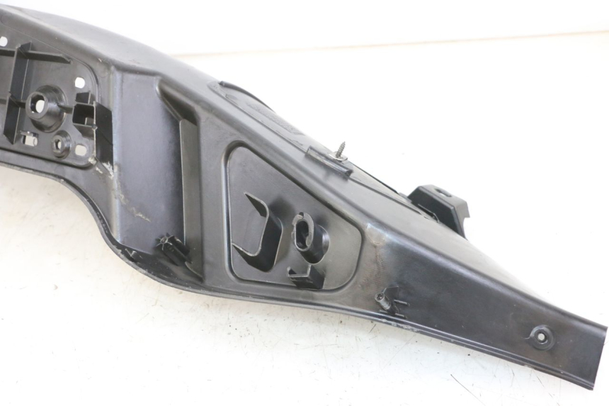 photo de TAPA REPOSAPIES DERECHA PIAGGIO MP3 500 (2011 - 2015)
