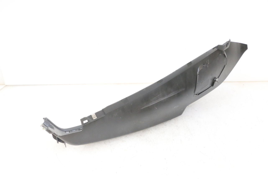 photo de TAPA REPOSAPIES DERECHA PIAGGIO MP3 500 (2011 - 2015)