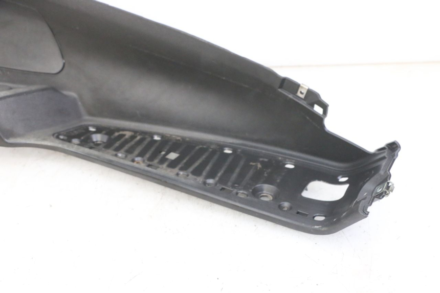 photo de TAPA REPOSAPIES DERECHA PIAGGIO MP3 500 (2011 - 2015)