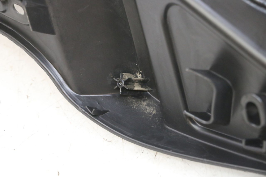 photo de PATA DE APOYO DERECHA PIAGGIO MP3 RL 250 (2007 - 2010) - Zoom estado de uso