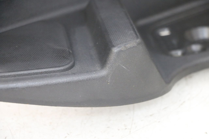 photo de PATA DE APOYO DERECHA PIAGGIO MP3 RL 250 (2007 - 2010) - Estado de la superficie y material