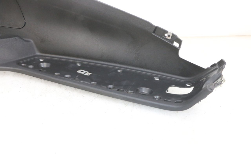 photo de PATA DE APOYO DERECHA PIAGGIO MP3 RL 250 (2007 - 2010) - Recambio usado revisado