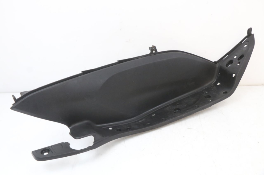 photo de TAPA REPOSAPIES DERECHA HONDA PCX (JF28) 125 (2009 - 2011)