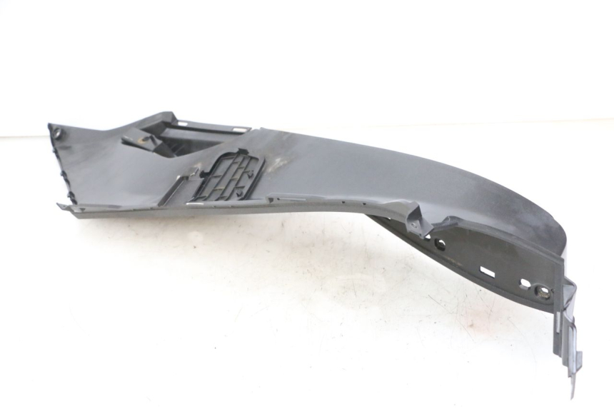 photo de TAPA REPOSAPIES DERECHA PEUGEOT SATELIS 125 (2013 - 2018)