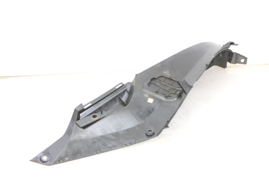 photo de TAPA REPOSAPIES DERECHA PEUGEOT SATELIS 125 (2013 - 2018)