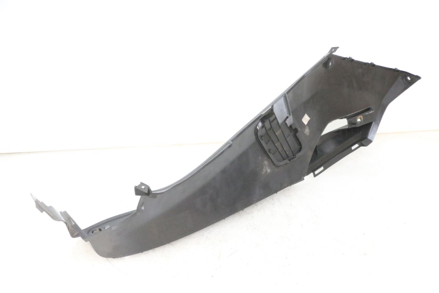 photo de TAPA REPOSAPIES DERECHA PEUGEOT SATELIS 125 (2013 - 2018)