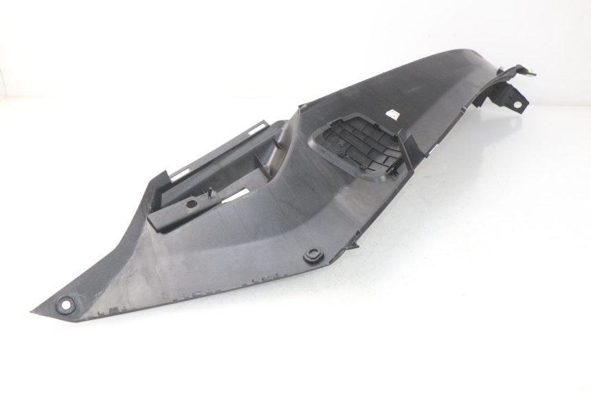photo de TAPA REPOSAPIES DERECHA PEUGEOT SATELIS 300 (2012 - 2015)