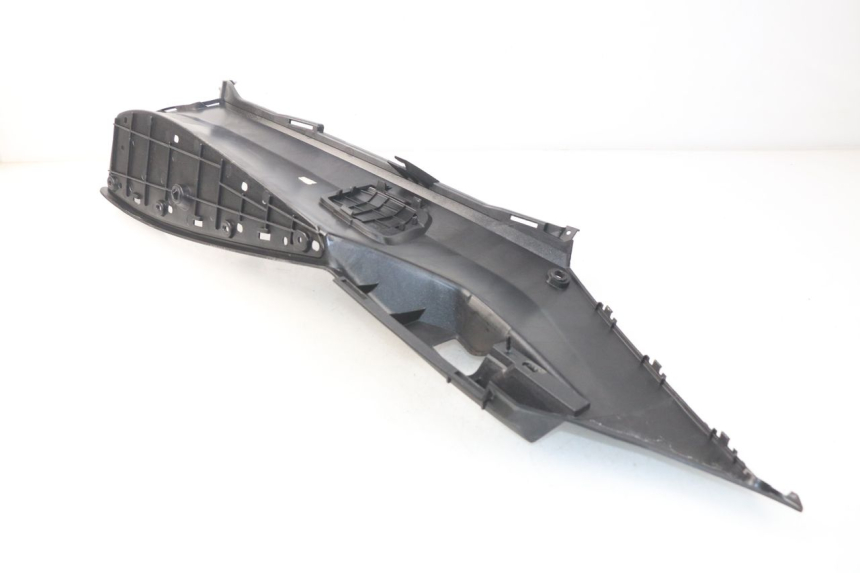 photo de TAPA REPOSAPIES DERECHA PEUGEOT SATELIS 300 (2012 - 2015)