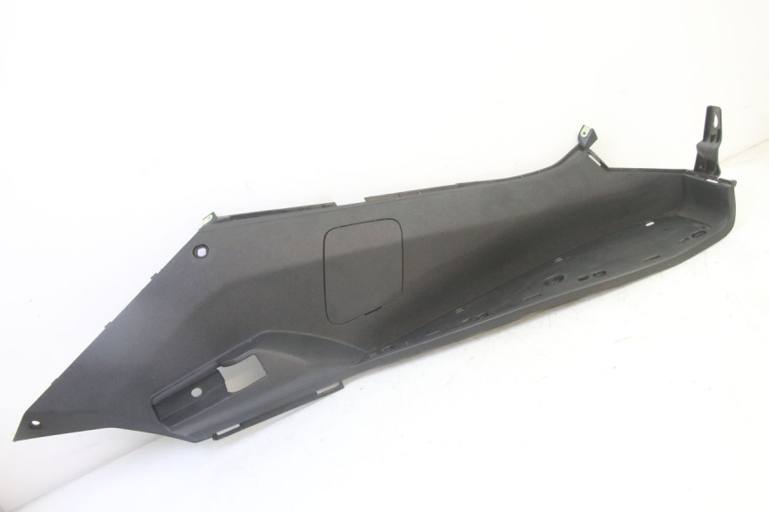 photo de TAPA REPOSAPIES DERECHA PEUGEOT SATELIS 125 (2013 - 2018)