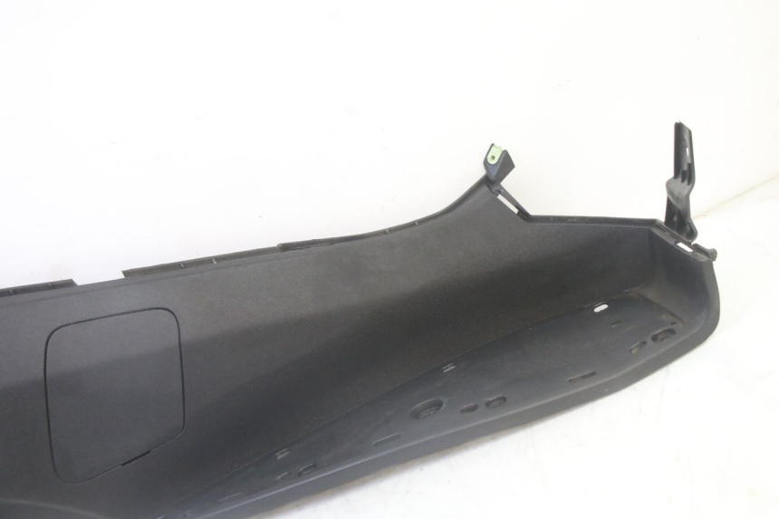 photo de TAPA REPOSAPIES DERECHA PEUGEOT SATELIS 125 (2013 - 2018)