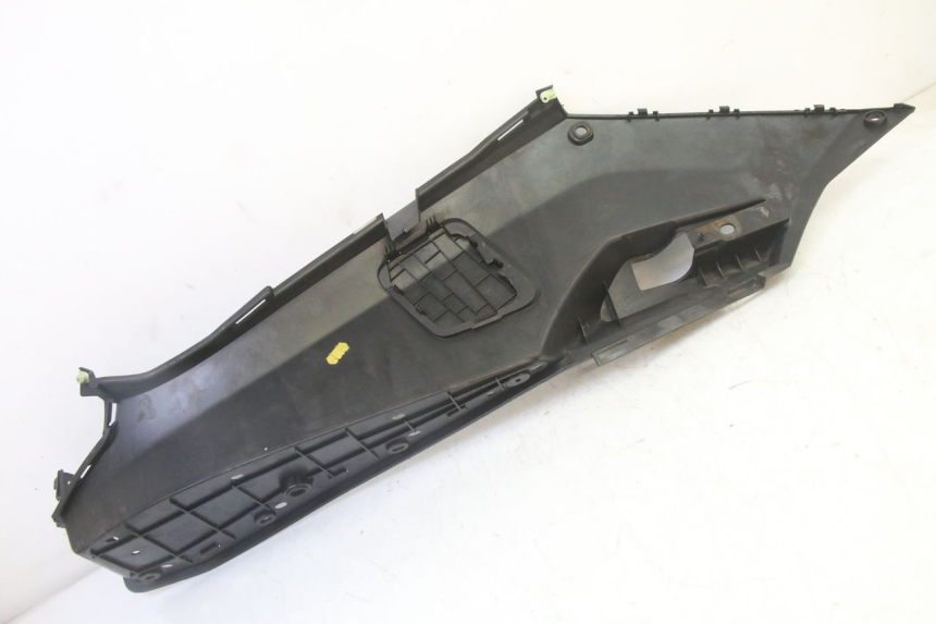 photo de TAPA REPOSAPIES DERECHA PEUGEOT SATELIS 125 (2013 - 2018)