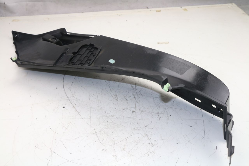 photo de TAPA REPOSAPIES DERECHA PEUGEOT SATELIS 125 (2013 - 2018)