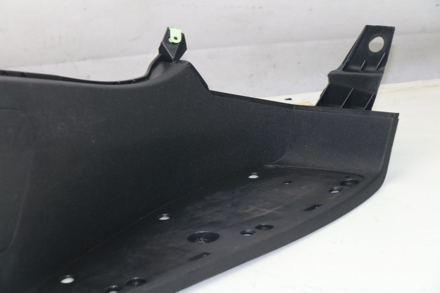 photo de TAPA REPOSAPIES DERECHA PEUGEOT SATELIS 125 (2013 - 2018)