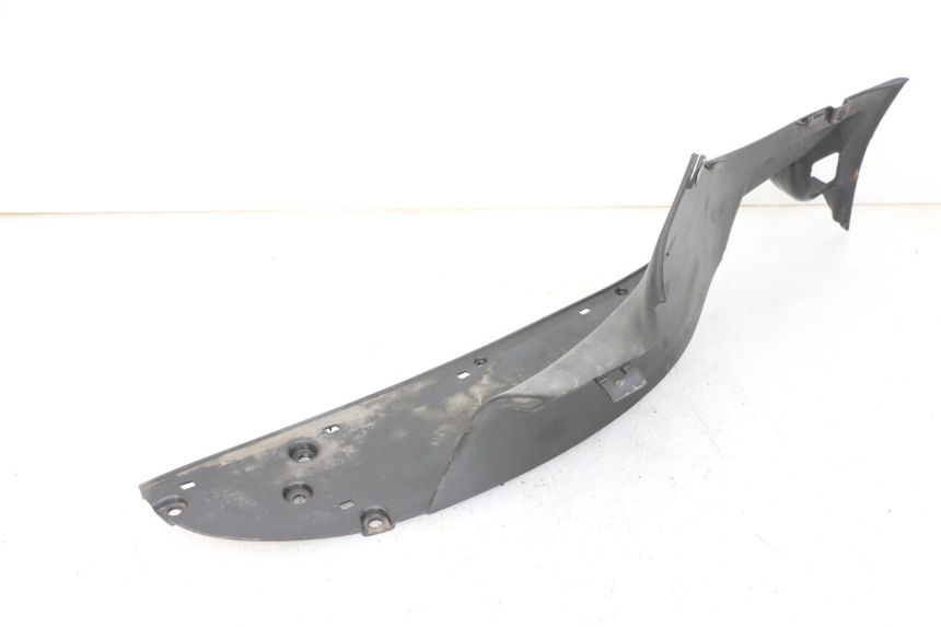 photo de TAPA REPOSAPIES DERECHA APRILIA SCARABEO GT TOURING 125 (1999 - 2005)