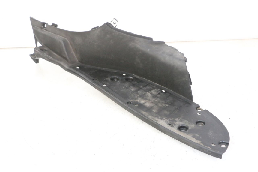 photo de TAPA REPOSAPIES DERECHA APRILIA SCARABEO GT TOURING 125 (1999 - 2005)