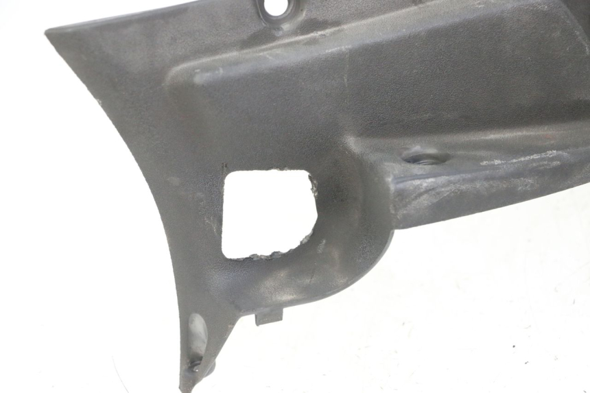 photo de TAPA REPOSAPIES DERECHA APRILIA SCARABEO GT TOURING 125 (1999 - 2005)