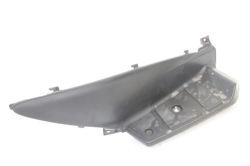 photo de TAPA REPOSAPIES DERECHA SUZUKI BURGMAN 125 (2015 - 2017)