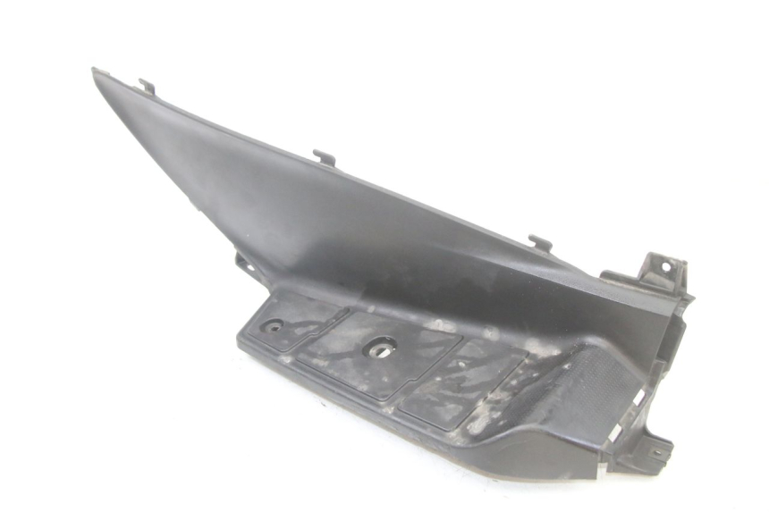 photo de TAPA REPOSAPIES DERECHA SUZUKI BURGMAN 125 (2015 - 2017)