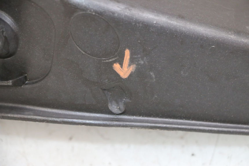 photo de PATA DE APOYO DERECHA PIAGGIO X8 125 (2004 - 2007) - Zoom estado de uso