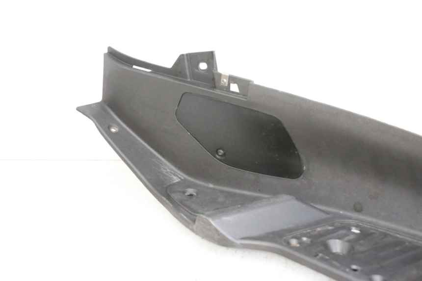 photo de PATA DE APOYO DERECHA PIAGGIO X8 125 (2004 - 2007) - Estado de la superficie y material