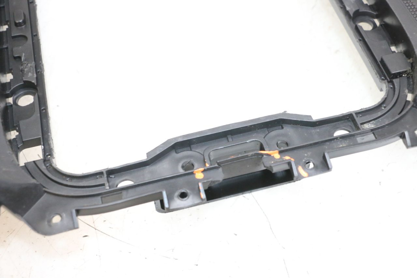 photo de TAPA REPOSAPIES SEGWAY NINEBOT E125S 1 (2022 - 2026) - Detalle de la pieza