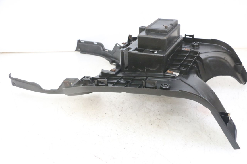 photo de TAPA REPOSAPIES SYM FIDDLE 2 S 125 (2012 - 2014)