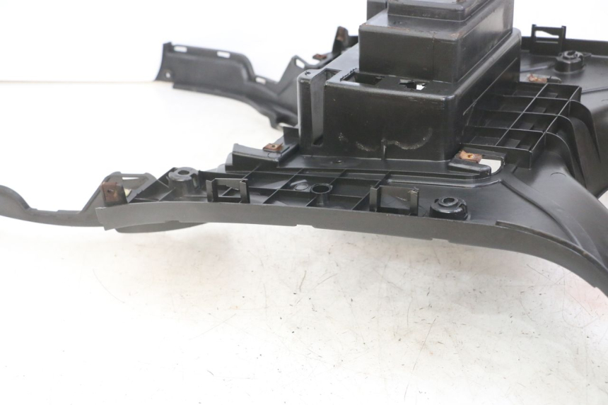 photo de TAPA REPOSAPIES SYM FIDDLE 2 S 125 (2012 - 2014)