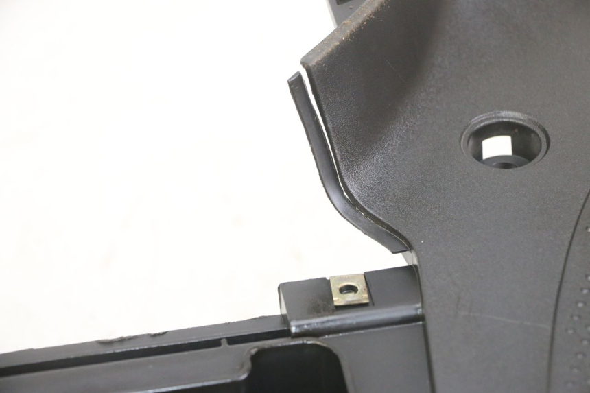photo de TAPA REPOSAPIES SYM FIDDLE 3 III 50 (2014 - 2020)