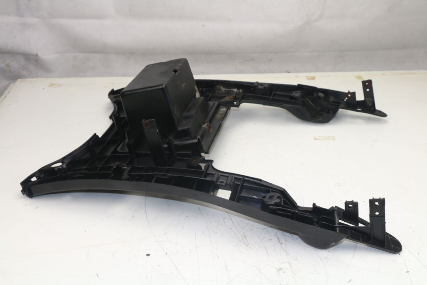 photo de TAPA REPOSAPIES MBK FLAME 125 (2000 - 2004)