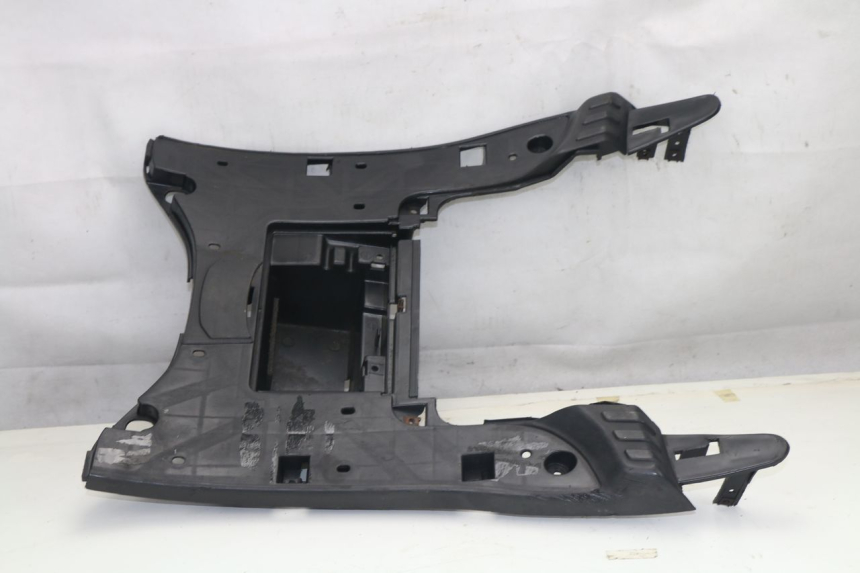photo de TAPA REPOSAPIES MBK FLAME 125 (2000 - 2004)
