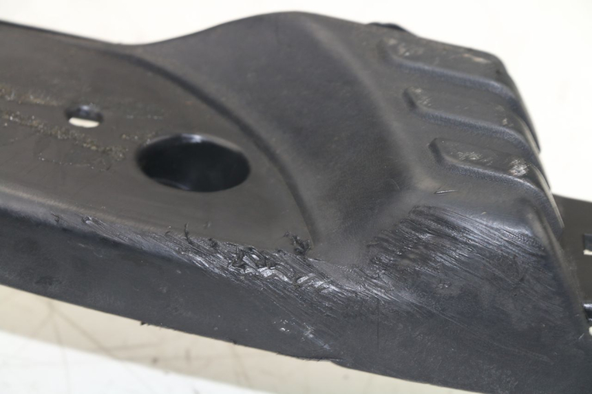 photo de TAPA REPOSAPIES MBK FLAME 125 (2000 - 2004)