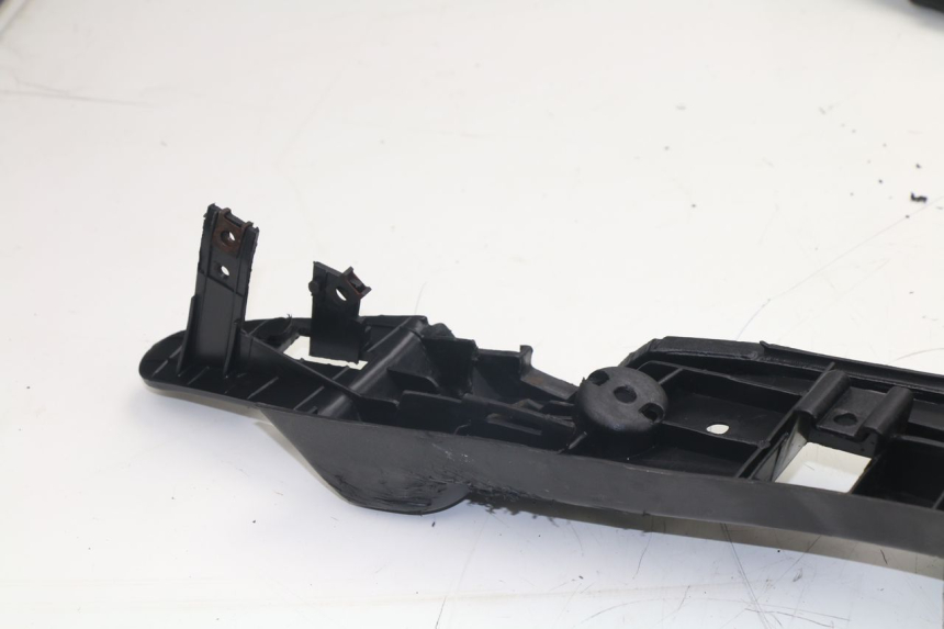 photo de TAPA REPOSAPIES MBK FLAME 125 (2000 - 2004)