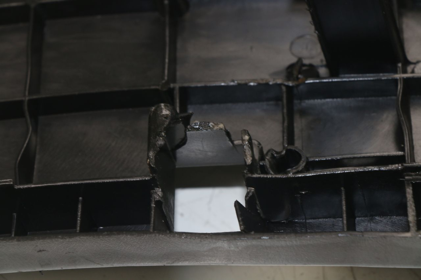 photo de TAPA REPOSAPIES MBK FLAME 125 (2000 - 2004)