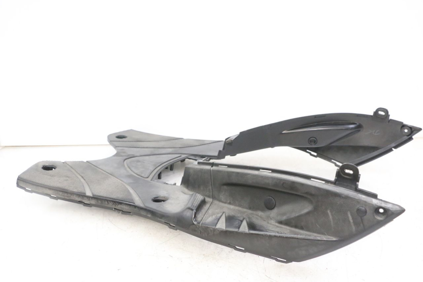 photo de TAPA REPOSAPIES MBK FLAME X 125 (2007 - 2016)
