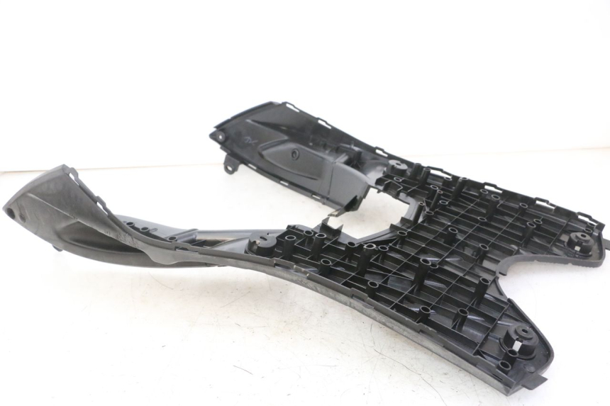 photo de TAPA REPOSAPIES MBK FLAME X 125 (2007 - 2016)