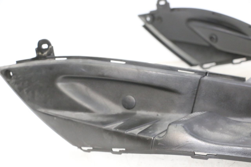 photo de TAPA REPOSAPIES MBK FLAME X 125 (2007 - 2016)