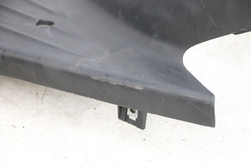 photo de ESTRIBO PIAGGIO FLY 4T 50 (2013 - 2017) - Estado de la superficie y material