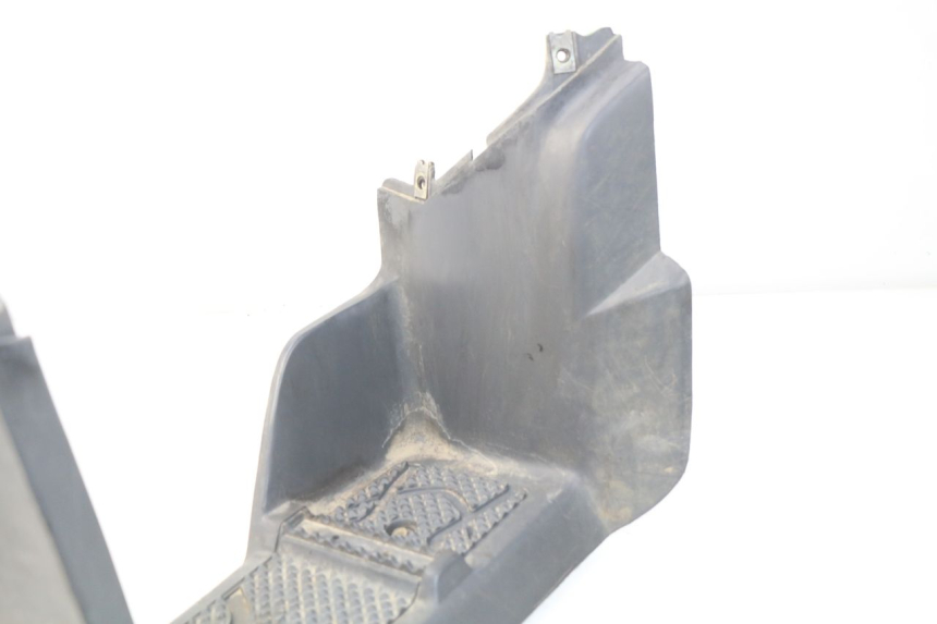 photo de TAPA REPOSAPIES IZQUIERDA ADLY RS SUPERSONIC 50 (2005 - 2010)