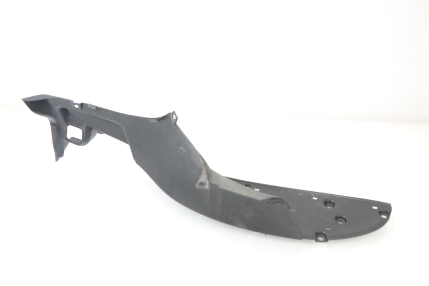 photo de TAPA REPOSAPIES IZQUIERDA APRILIA SCARABEO GT 125 (1999 - 2007)