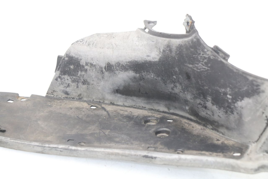 photo de TAPA REPOSAPIES IZQUIERDA APRILIA SCARABEO GT 125 (1999 - 2007)