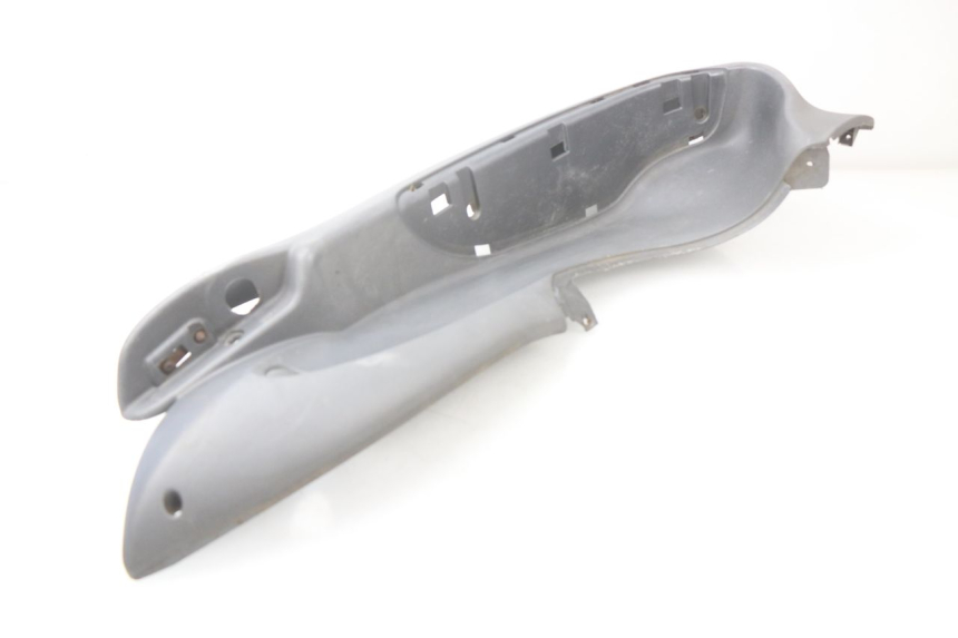 photo de TAPA REPOSAPIES IZQUIERDA PIAGGIO BEVERLY 125 (1998 - 2005)