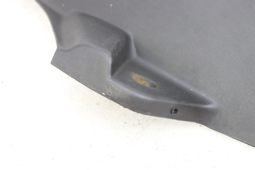 photo de TAPA REPOSAPIES IZQUIERDA PEUGEOT ELYSEO 125 (1999 - 2004) - Recambio usado revisado