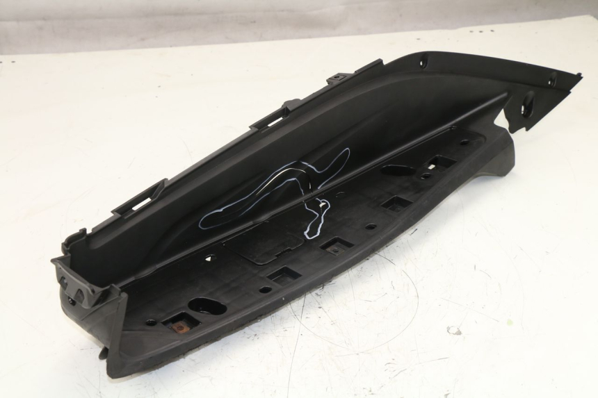 photo de TAPA REPOSAPIES IZQUIERDA HONDA FES S-WING SWING 125 (2007 - 2015)